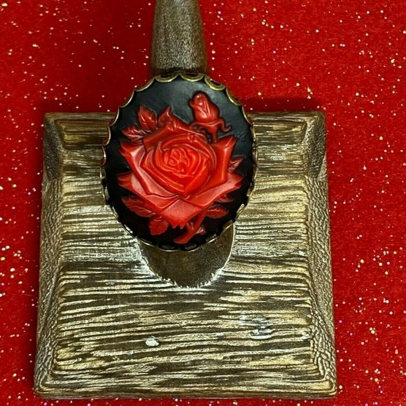 Gothic Steampunk ring  RED Full Bloom Rose Cameo - Picture 4 of 9